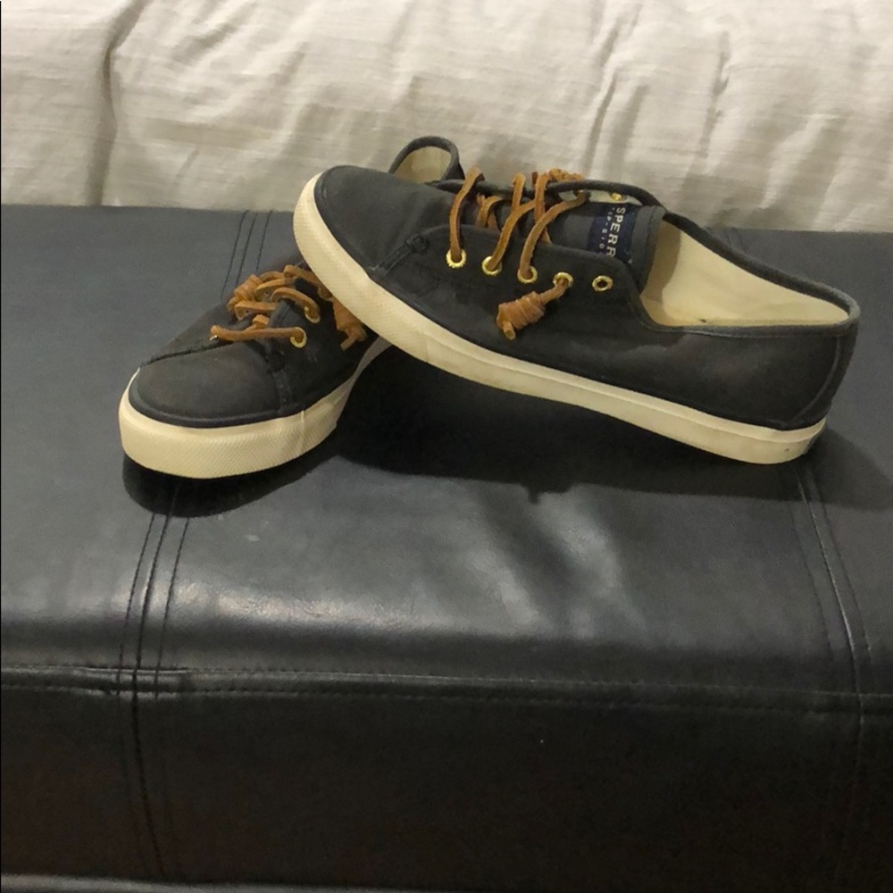 Women’s Sperry sneakers